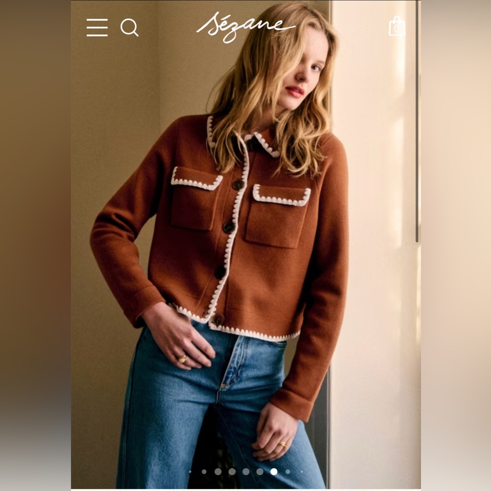 Sezane BETTY CARDIGAN
Embroidered Mahogany / Cream